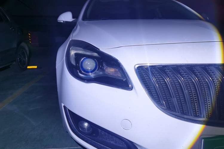 Used Buick Regal 2015 1.6T Elite Tech Model Right Front Headlight