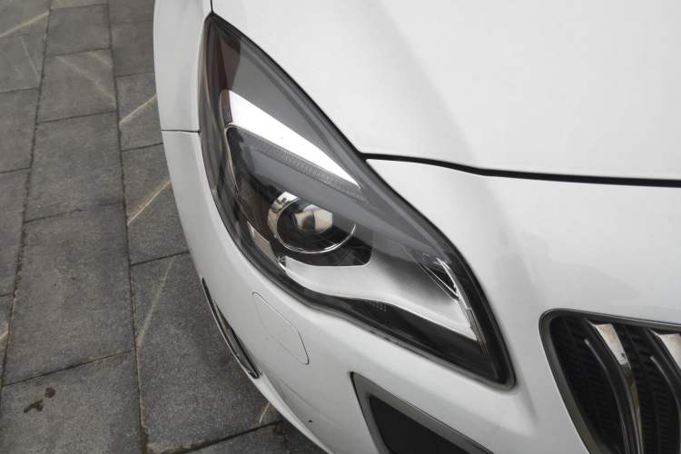 Used Buick Regal 2015 GS 2.0T Grand Sport Edition Right Front Headlight