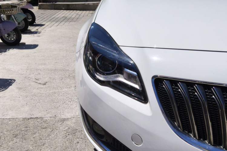 Used Buick Regal 2015 1.6T Elite Tech Model Right Front Headlight