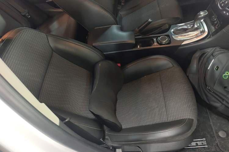 Used Buick Regal 2015 1.6T Leading Technology Model Right Front Seat
