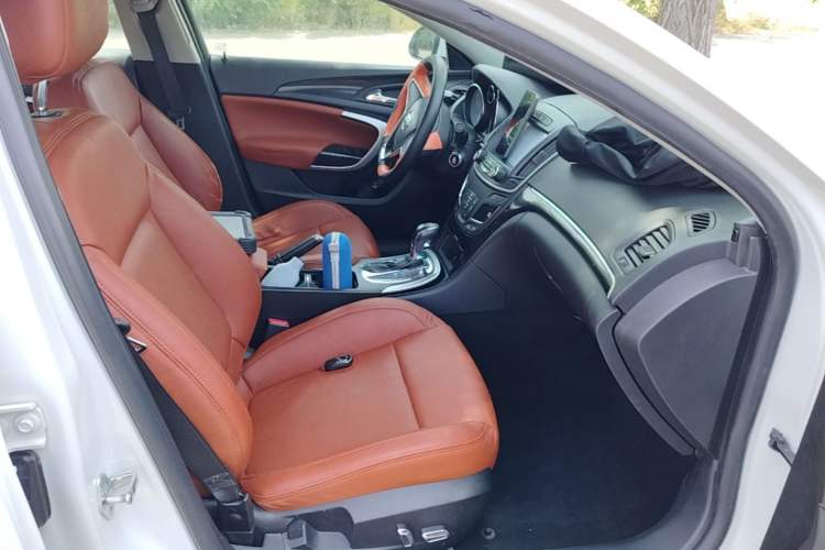 Used Buick Regal 2015 1.6T Leading Technology Model Right Front Seat