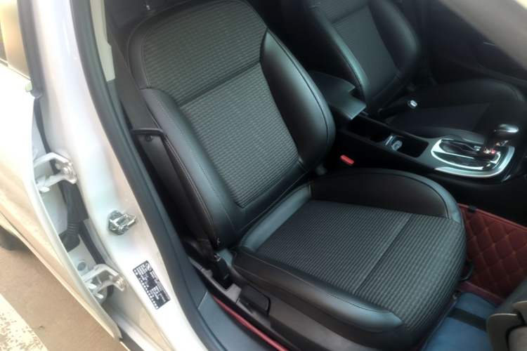 Used Buick Regal 2015 1.6T Leading Technology Model Right Front Seat