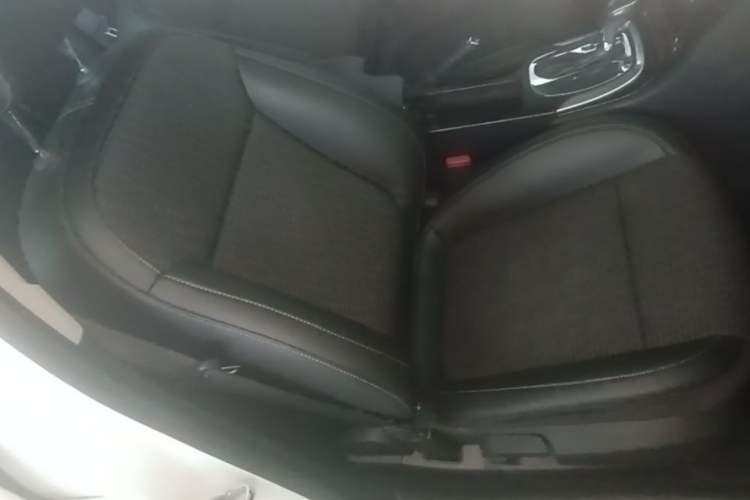 Used Buick Regal 2015 1.6T Leading Technology Model Right Front Seat