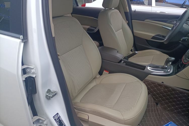 Used Buick Regal 2015 2.0L Leading Fashion Edition Right Front Seat
