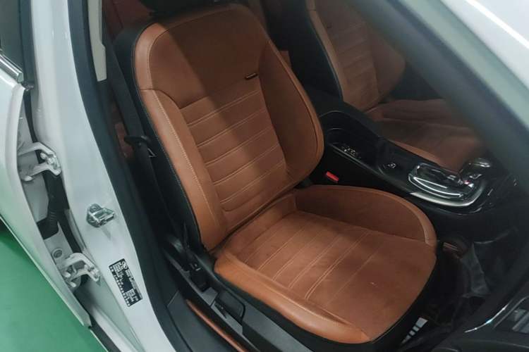Used Buick Regal 2015 1.6T Elite Tech Model Right Front Seat
