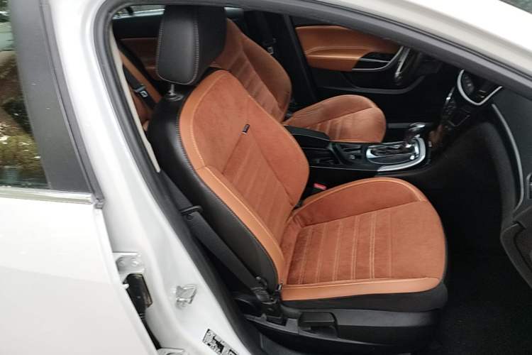 Used Buick Regal 2015 1.6T Elite Tech Model Right Front Seat
