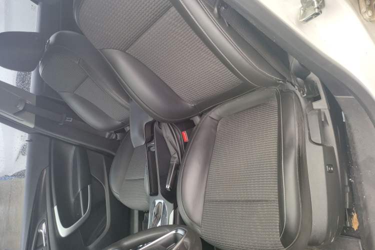 Used Buick Regal 2015 1.6T Leading Technology Model Right Front Seat