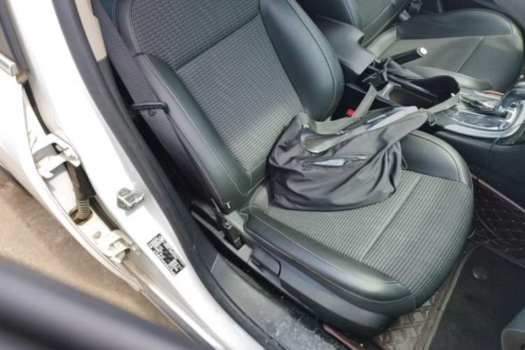Used Buick Regal 2015 1.6T Leading Technology Model Right Front Seat