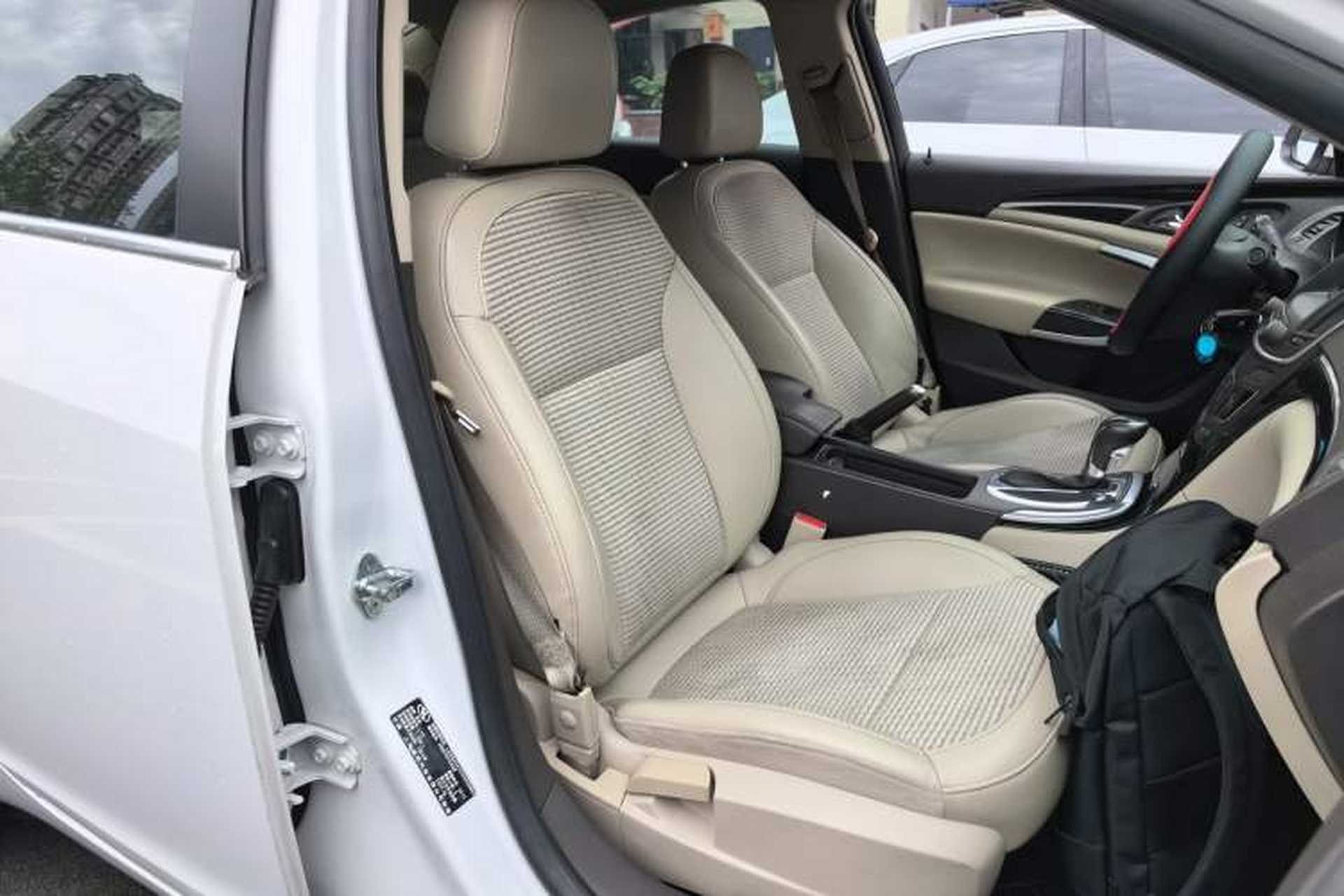 Used Buick Regal 2015 2.0L Leading Fashion Edition Right Front Seat