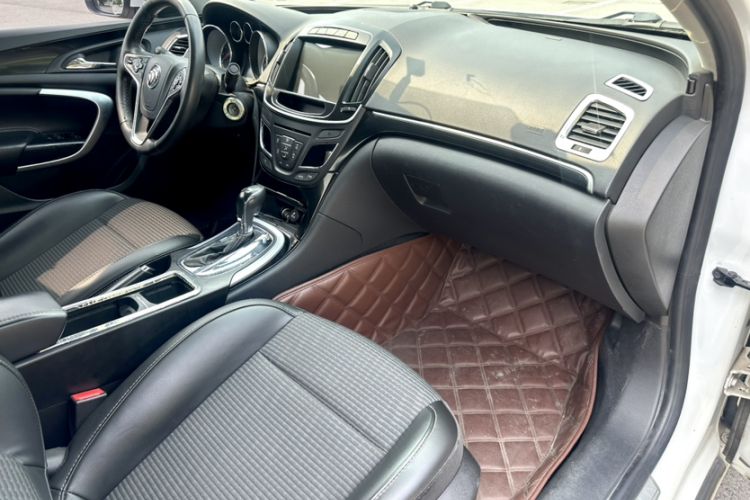 Used Buick Regal 2015 1.6T Leading Technology Model Right Front Seat
