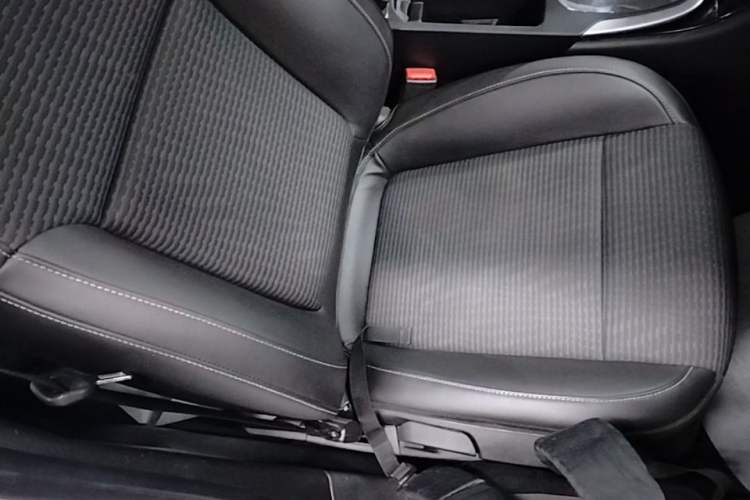 Used Buick Regal 2015 1.6T Leading Technology Model Right Front Seat