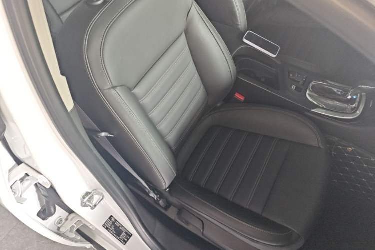 Used Buick Regal 2015 1.6T Elite Tech Model Right Front Seat