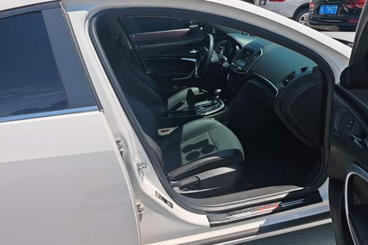 Used Buick Regal 2015 1.6T Leading Technology Model Right Front Seat
