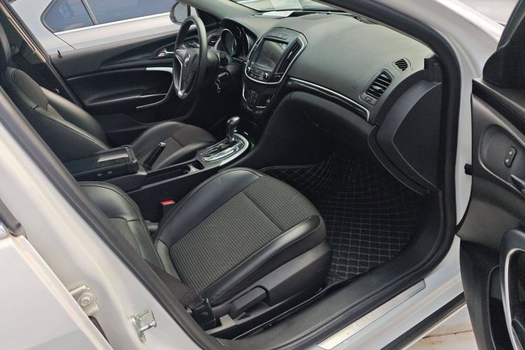 Used Buick Regal 2015 1.6T Leading Technology Model Right Front Seat