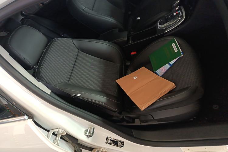Used Buick Regal 2015 1.6T Leading Technology Model Right Front Seat