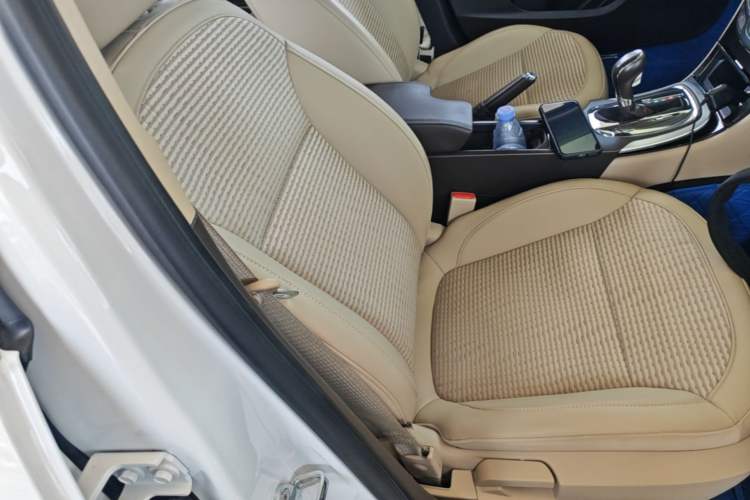 Used Buick Regal 2015 2.0L Leading Fashion Edition Right Front Seat