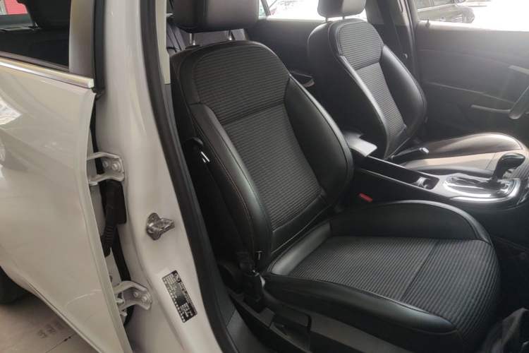 Used Buick Regal 2015 1.6T Leading Technology Model Right Front Seat