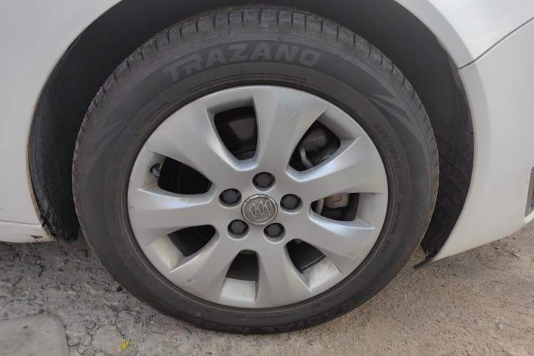 Used Buick Regal 2015 1.6T Leading Technology Model Right Front Wheel Hub