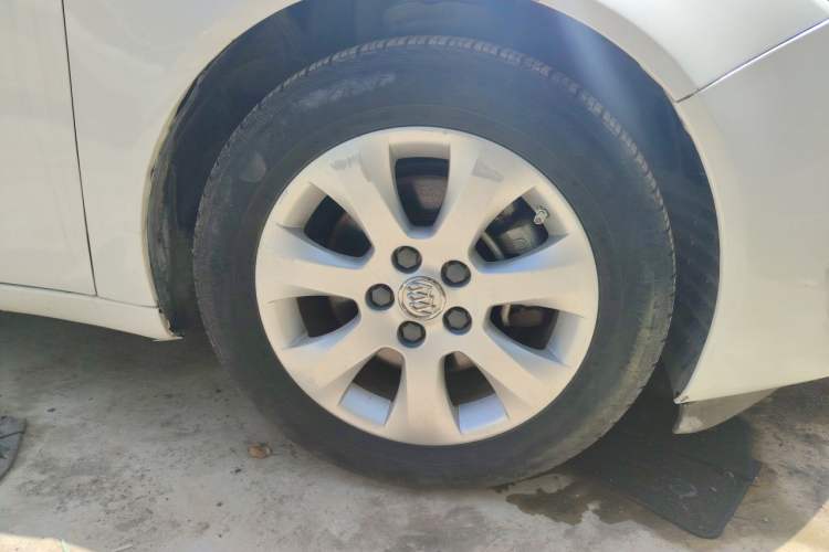 Used Buick Regal 2015 1.6T Elite Tech Model Right Front Wheel Hub