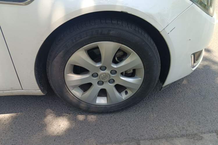 Used Buick Regal 2015 1.6T Leading Technology Model Right Front Wheel Hub