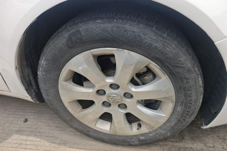 Used Buick Regal 2015 1.6T Elite Tech Model Right Front Wheel Hub