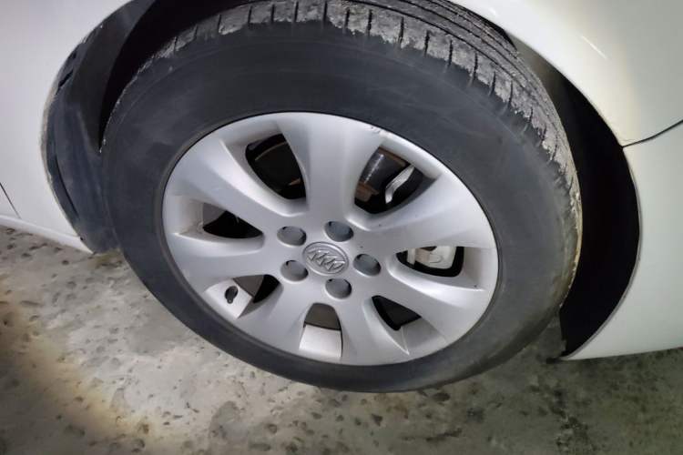Used Buick Regal 2015 1.6T Fashion Tech Model Right Front Wheel Hub