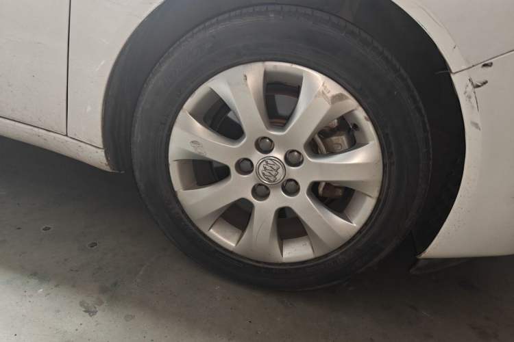 Used Buick Regal 2015 1.6T Leading Technology Model Right Front Wheel Hub