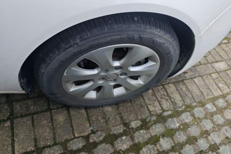 Used Buick Regal 2015 1.6T Elite Tech Model Right Front Wheel Hub