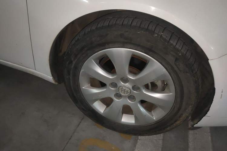 Used Buick Regal 2015 1.6T Leading Technology Model Right Front Wheel Hub
