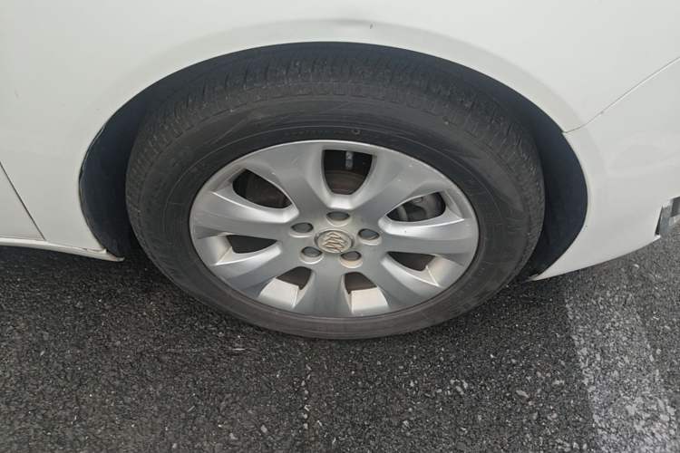 Used Buick Regal 2015 1.6T Leading Technology Model Right Front Wheel Hub