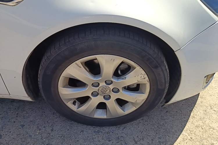 Used Buick Regal 2015 1.6T Elite Tech Model Right Front Wheel Hub