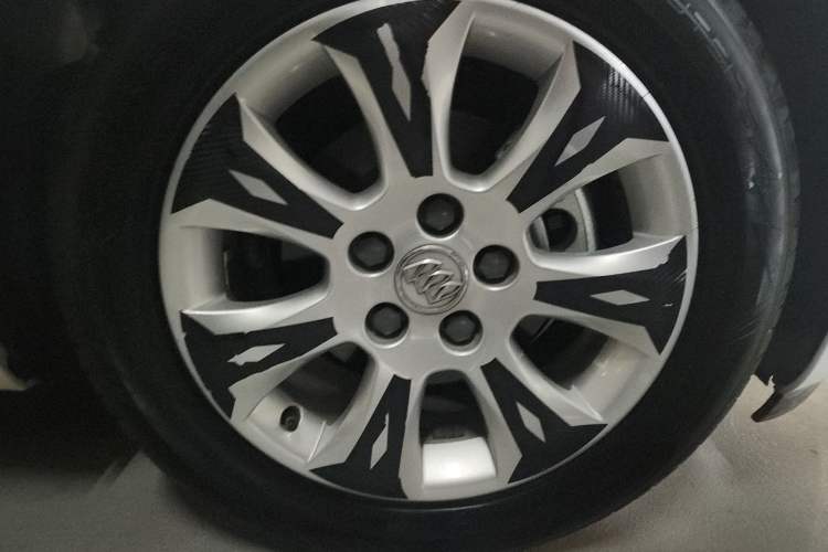 Used Buick Regal 2015 2.0L Elite Fashion Edition Right Front Wheel Hub