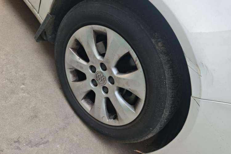 Used Buick Regal 2015 1.6T Leading Technology Model Right Front Wheel Hub