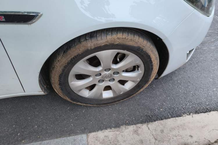 Used Buick Regal 2015 1.6T Elite Tech Model Right Front Wheel Hub