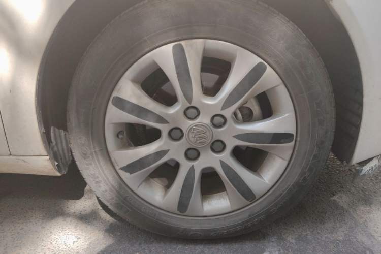 Used Buick Regal 2015 2.0L Leading Fashion Edition Right Front Wheel Hub