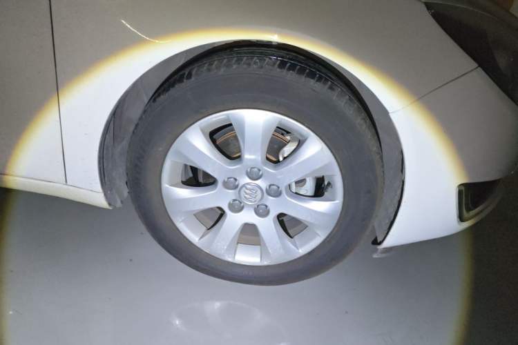 Used Buick Regal 2015 2.0L Leading Fashion Edition Right Front Wheel Hub
