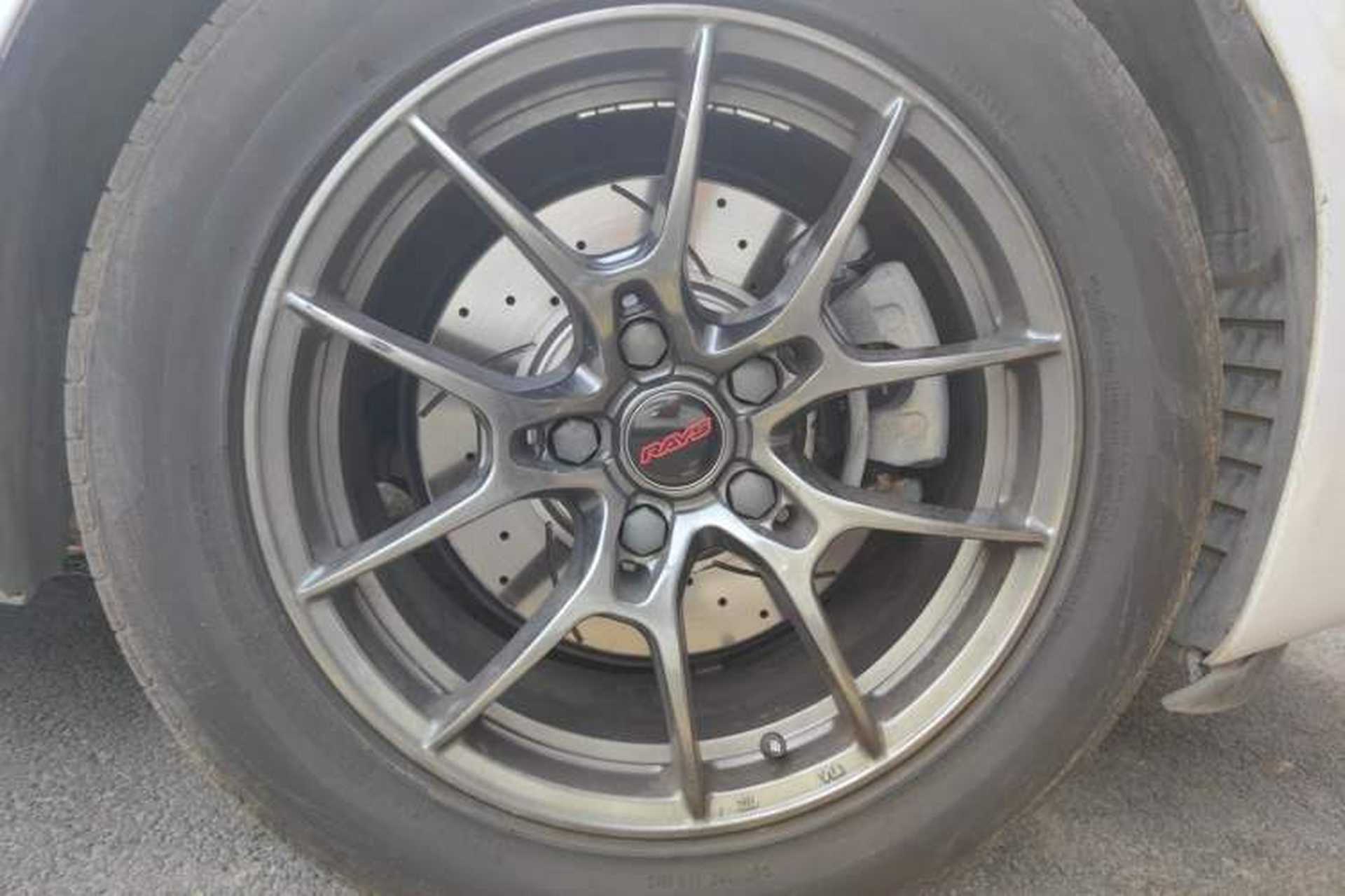 Used Buick Regal 2015 1.6T Elite Tech Model Right Front Wheel Hub