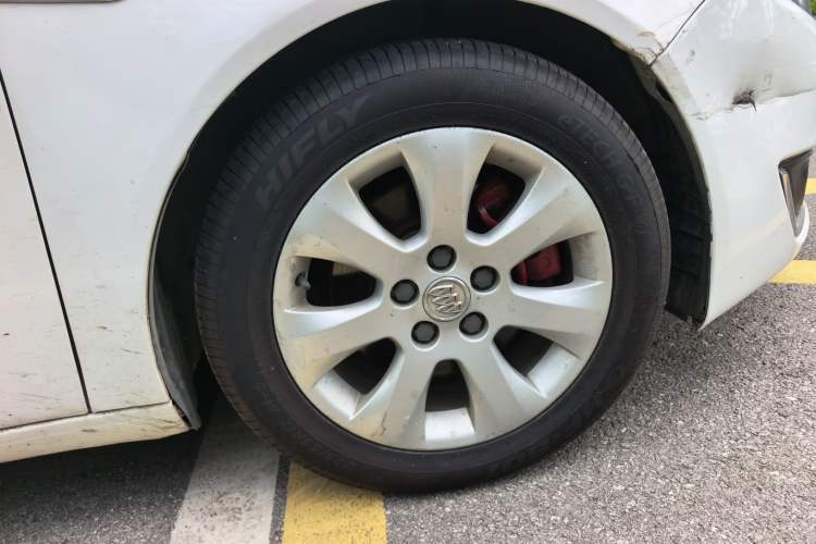 Used Buick Regal 2015 1.6T Elite Tech Model Right Front Wheel Hub