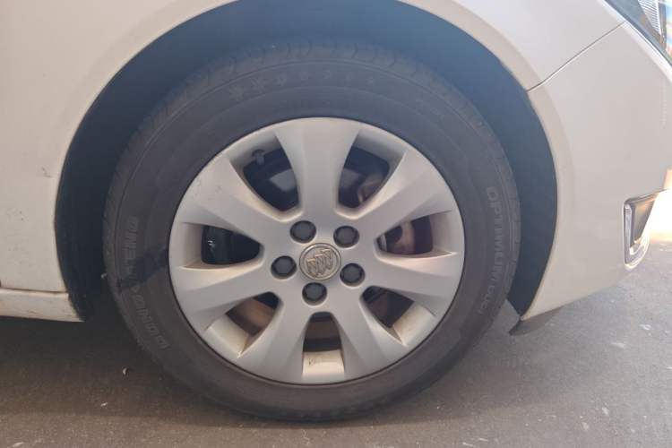 Used Buick Regal 2015 2.0L Leading Fashion Edition Right Front Wheel Hub