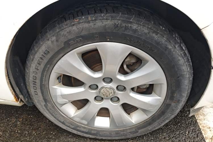 Used Buick Regal 2015 1.6T Elite Tech Model Right Front Wheel Hub