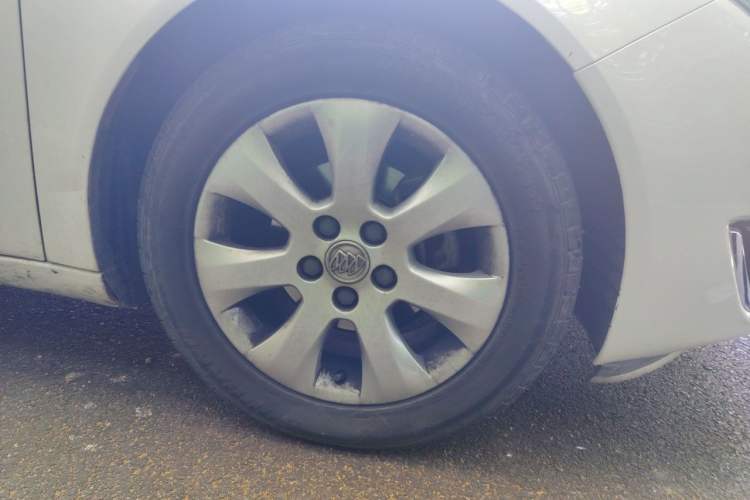 Used Buick Regal 2015 2.0L Leading Fashion Edition Right Front Wheel Hub