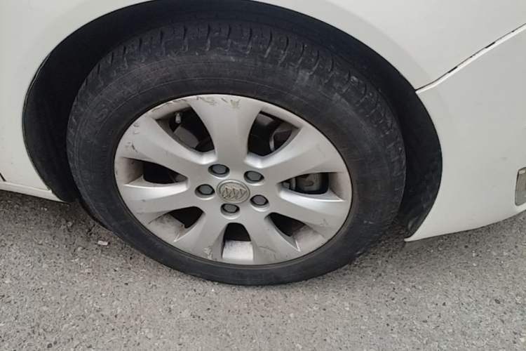 Used Buick Regal 2015 1.6T Leading Technology Model Right Front Wheel Hub