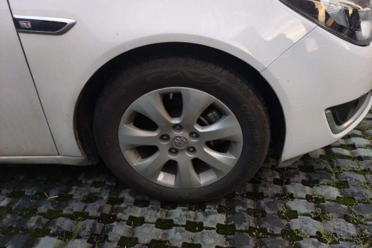 Used Buick Regal 2015 1.6T Elite Tech Model Right Front Wheel Hub