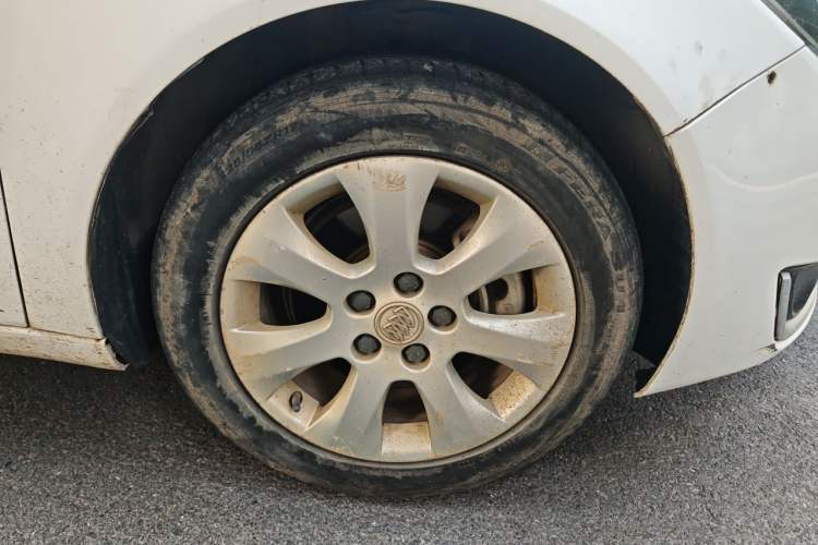 Used Buick Regal 2015 1.6T Leading Technology Model Right Front Wheel Hub