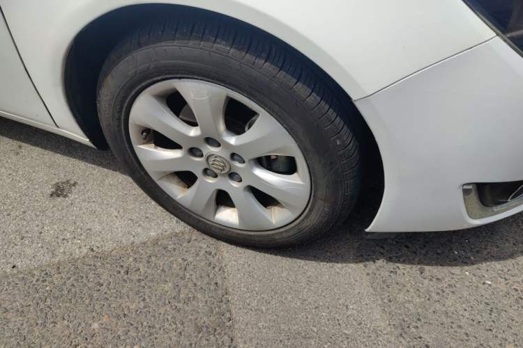 Used Buick Regal 2015 2.0L Elite Fashion Edition Right Front Wheel Hub