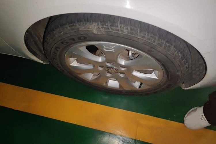 Used Buick Regal 2015 1.6T Fashion Tech Model Right Front Wheel Hub