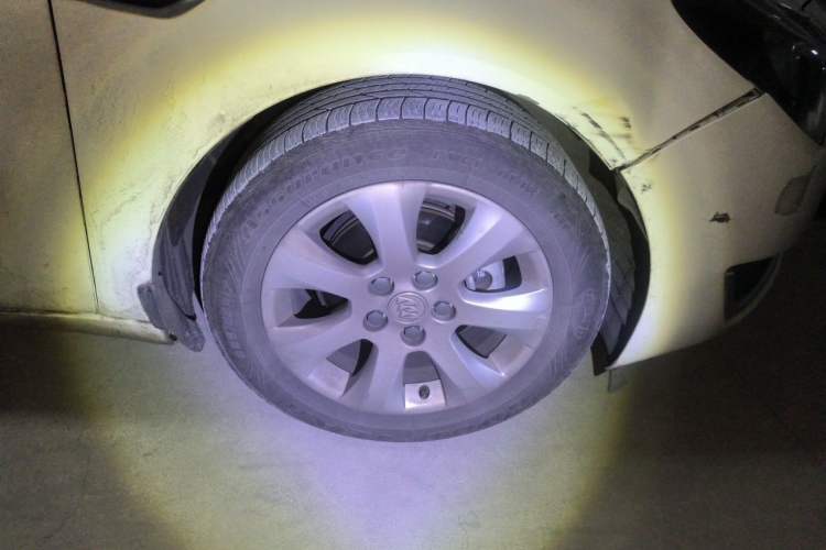 Used Buick Regal 2015 2.0L Leading Fashion Edition Right Front Wheel Hub