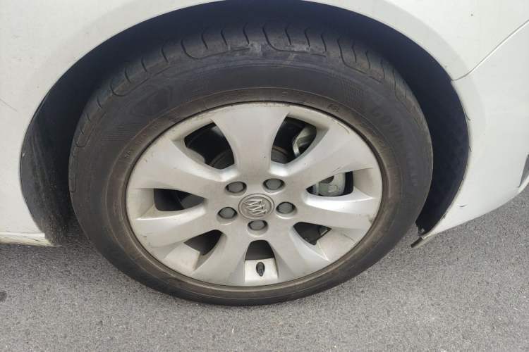 Used Buick Regal 2015 1.6T Elite Tech Model Right Front Wheel Hub