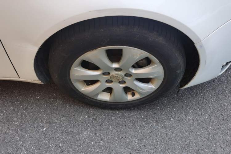 Used Buick Regal 2015 2.0L Leading Fashion Edition Right Front Wheel Hub