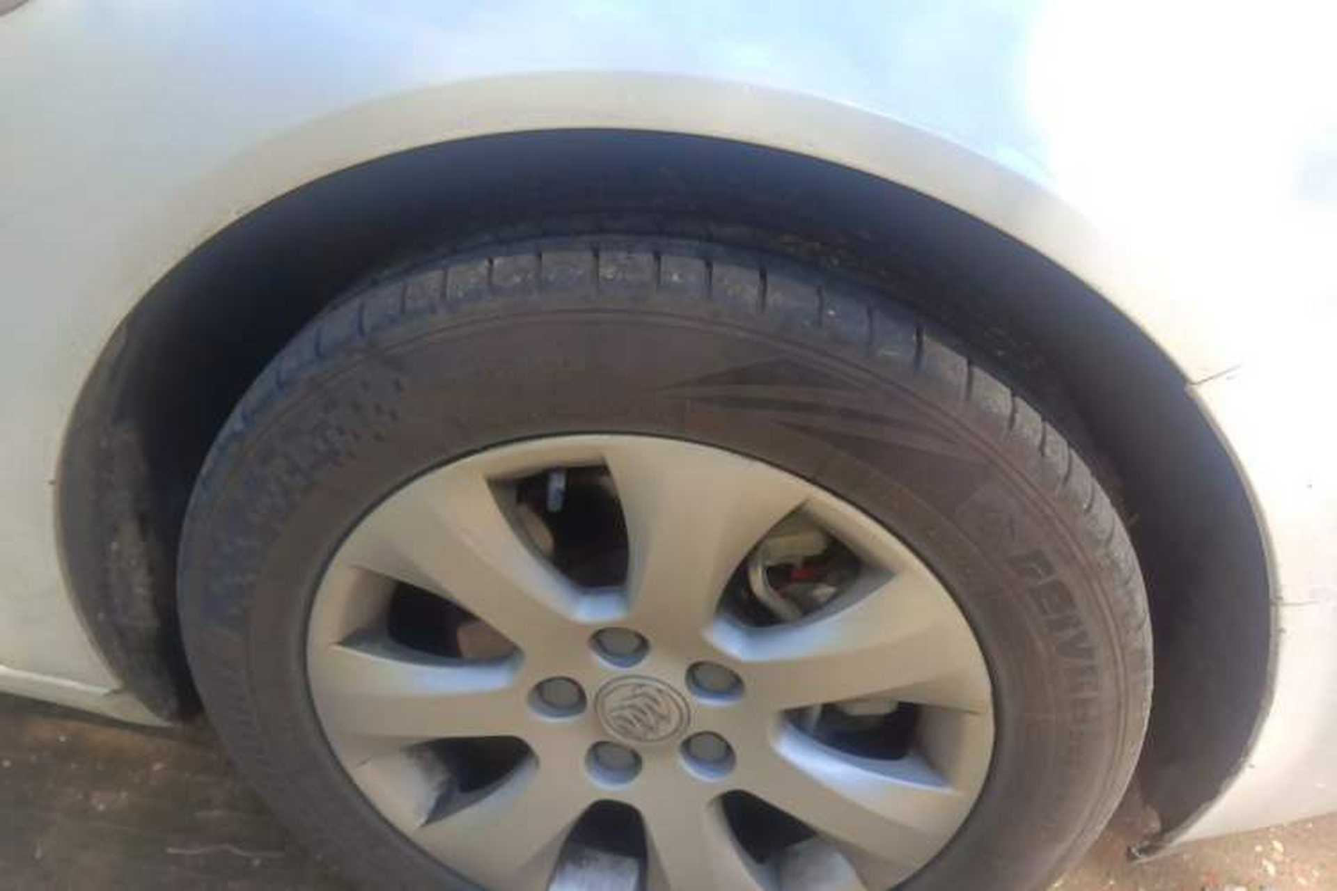 Used Buick Regal 2015 1.6T Leading Technology Model Right Front Wheel Hub